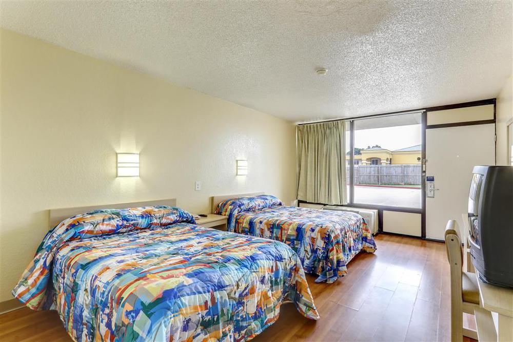 6-north Palm Springs, Ca - North Hotel 2*